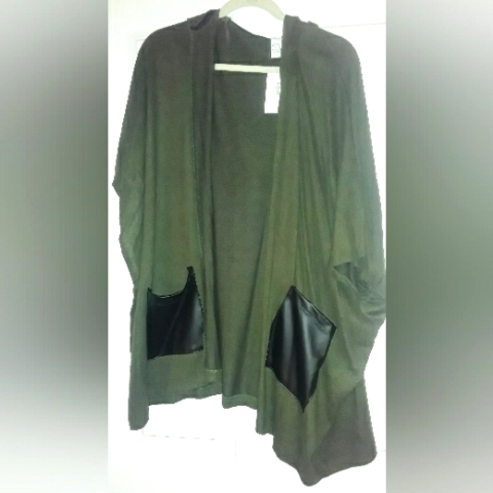 Short Sleeve Hooded Poncho -Small NWOT